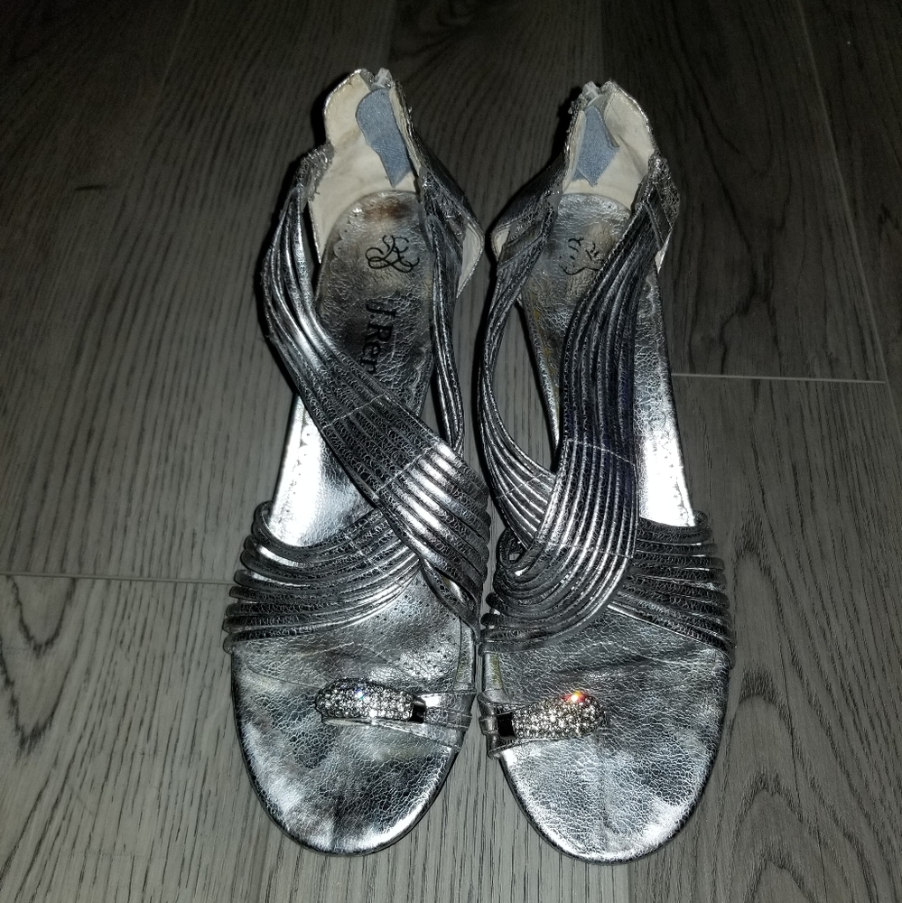 J. Renee Silver Metallic Thong Heel with back zipper closure
